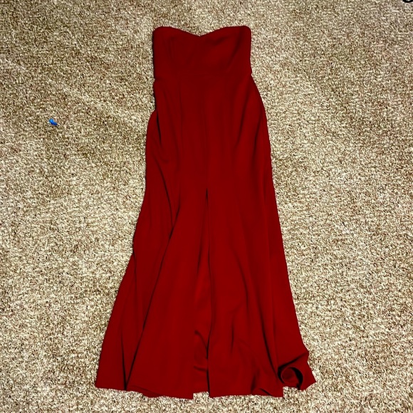 beautiful red strapless dress with middle slit up to the knee - Picture 1 of 1